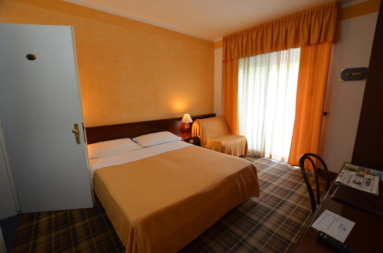 Hotel Astro Lignano Sabbiadoro Ngoại thất bức ảnh