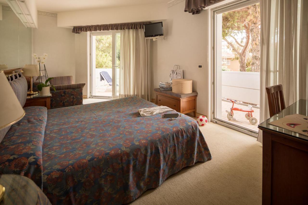 Hotel Astro Lignano Sabbiadoro Ngoại thất bức ảnh